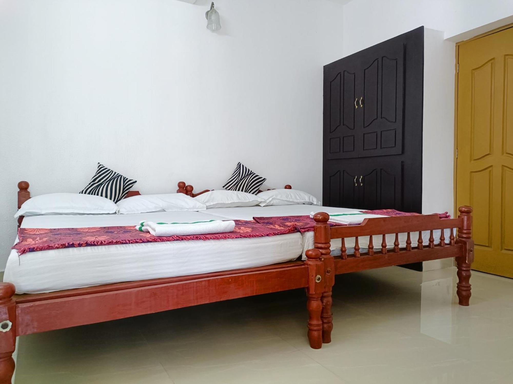 Alma Homestay Mararikulam Esterno foto