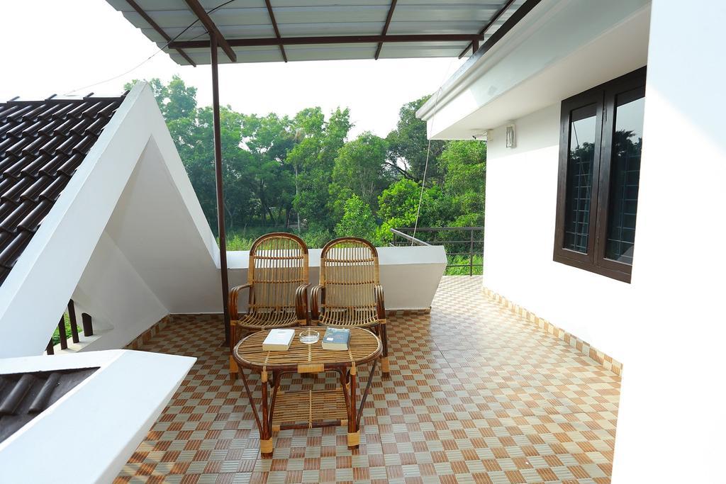 Alma Homestay Mararikulam Esterno foto
